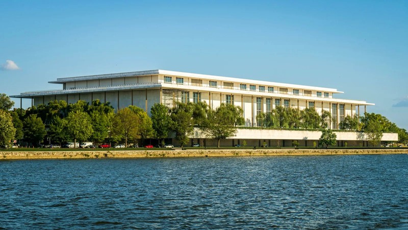 Kennedy Center Board Votes to Close Venue for Trump-Pushed Renovations